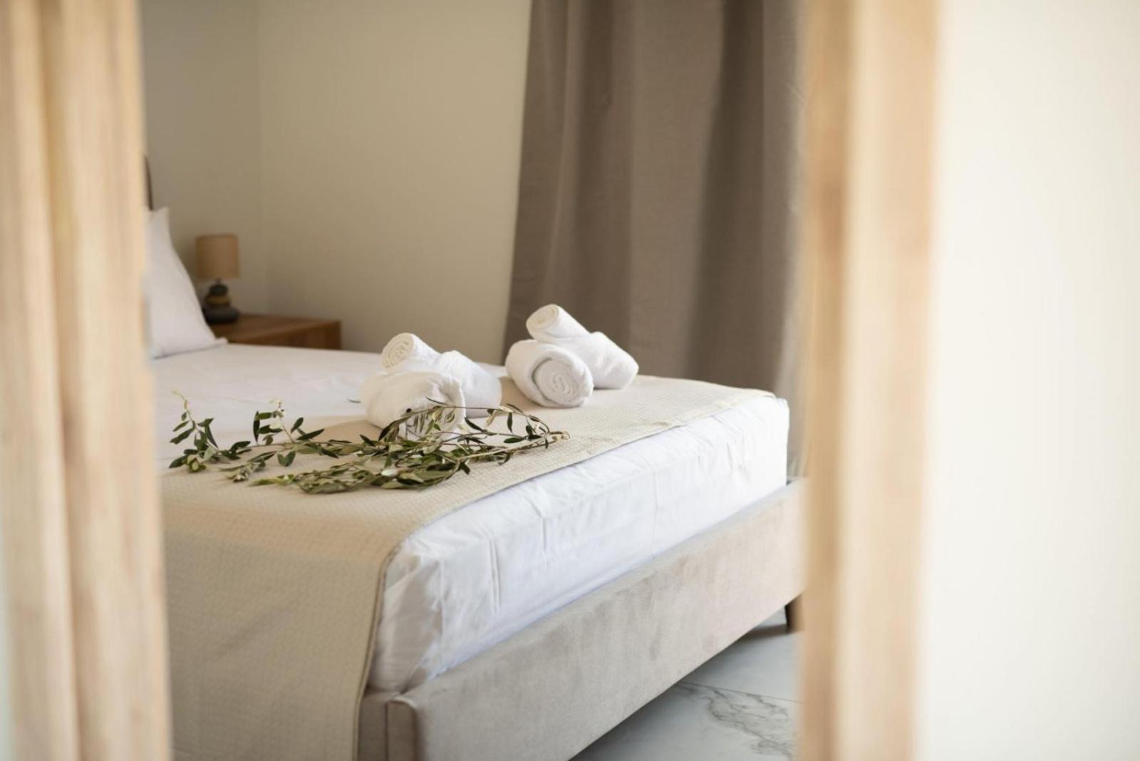 Three Charites Resort Gialova Exterior foto