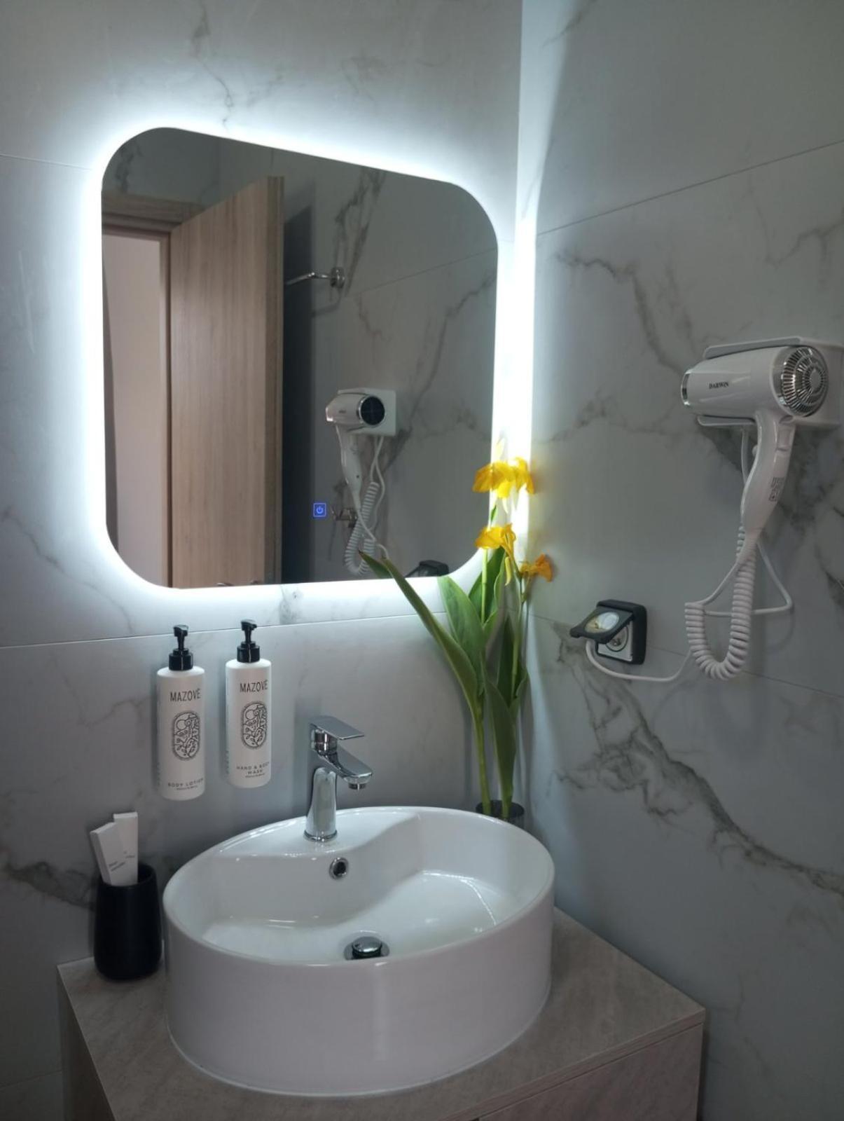 Three Charites Resort Gialova Exterior foto