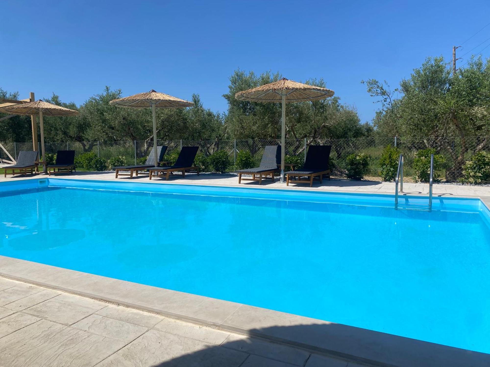 Three Charites Resort Gialova Exterior foto